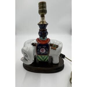 1970S CHINOISERIE CERAMIC ELEPHANT TABLE LAMP